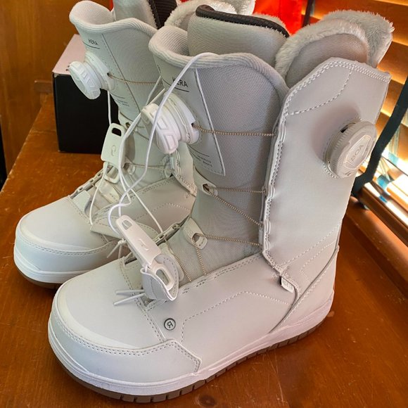 RIDE WOMEN'S HERA SNOWBOARD BOOTS 2024 size 7.5 - Picture 1 of 5